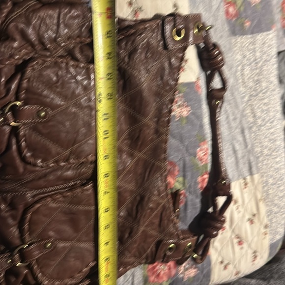 Isabella Fiore Brown Leather Quilted Shoulder Bag Many Pockets Mint Condition - Picture 8 of 11